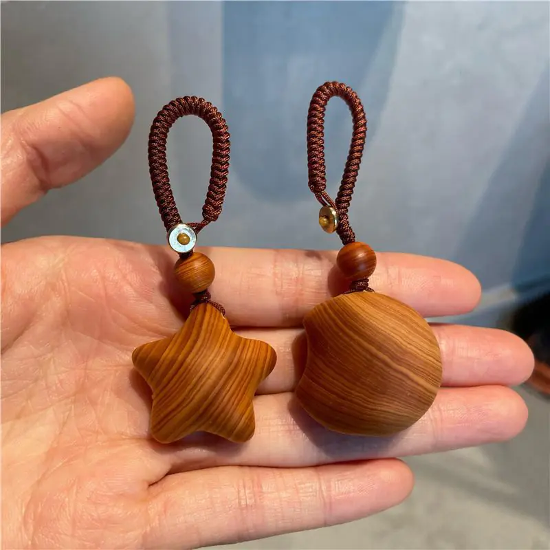 Vintage Natural Aged Thuja Wood Carving - Cute Star Keychain/Pendant (Handmade Boho Bag Charm, Wooden Star Decor