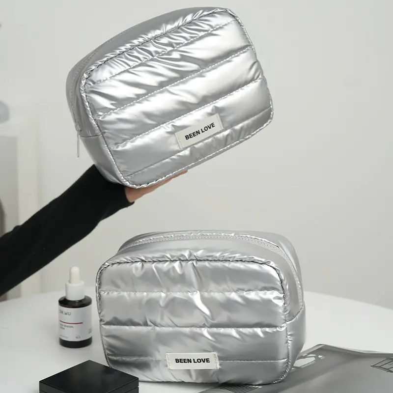 Large Makeup Bag for Women Travel, Portable Cosmetic Organizer with High Capacity, Fashion Wash Pouch