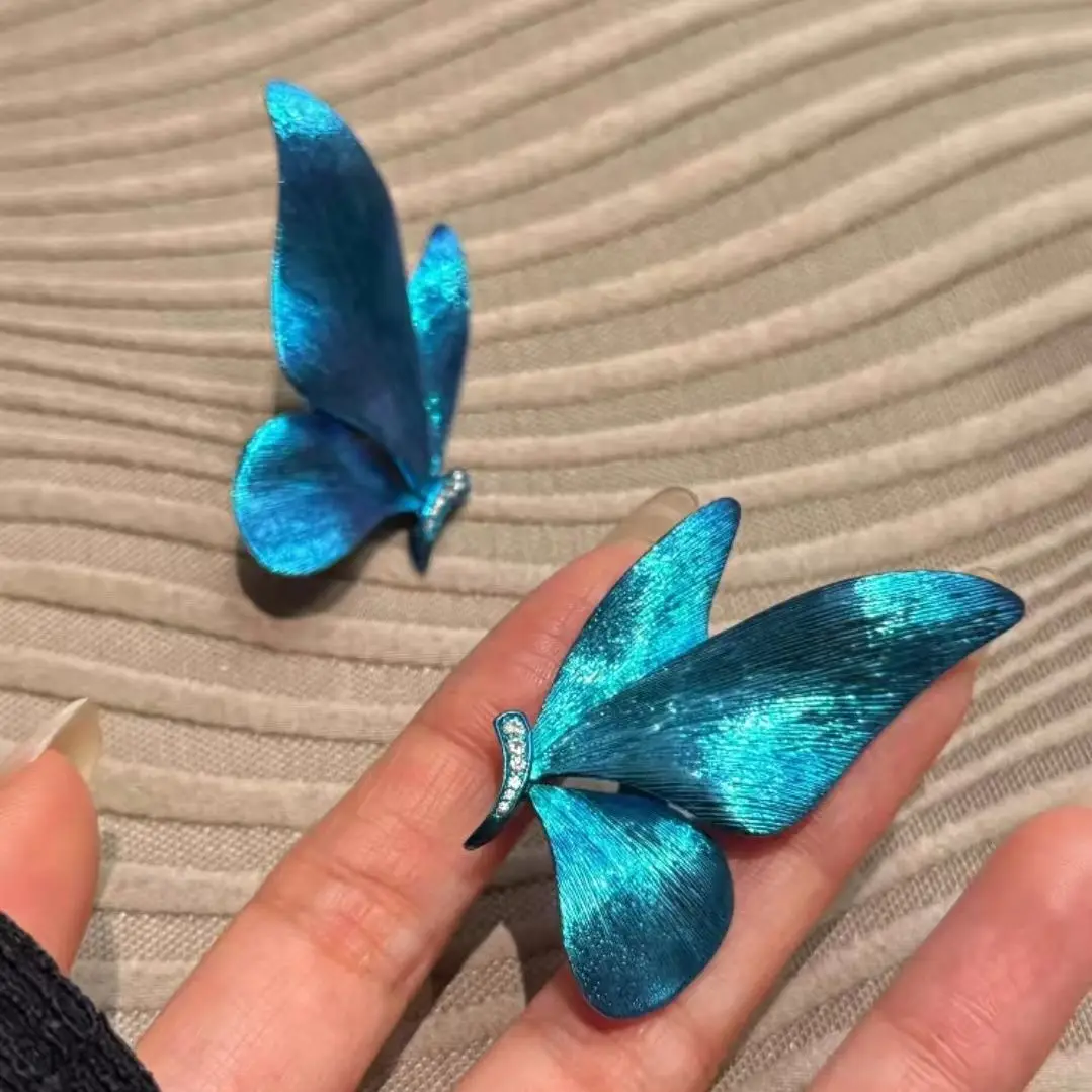 Vintage Blue Butterfly Stud Earrings - Minimalist Dainty Elegant Jewelry, Unique Wing Design Ear Accessories for Women - 图片 7