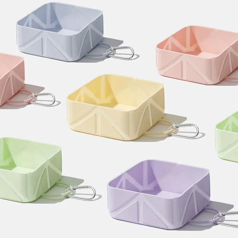 Portable Travel Dog Bowl - Collapsible Silicone Pet Feeder with Carabiner for Hiking, Camping & Outdoor Use