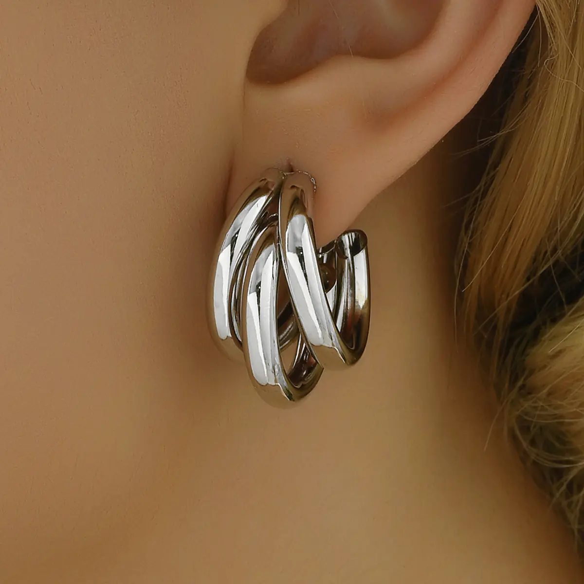 Stainless Steel Smooth Metal Chunky Hoop Earrings for Women Fashion Round Circle Hoops Statement Earrings Trendy Jewelry